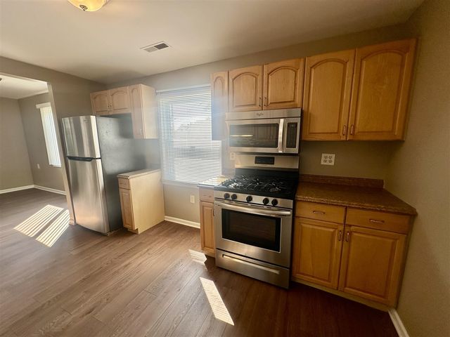 22464 Rein Avenue, Eastpointe, MI 48021