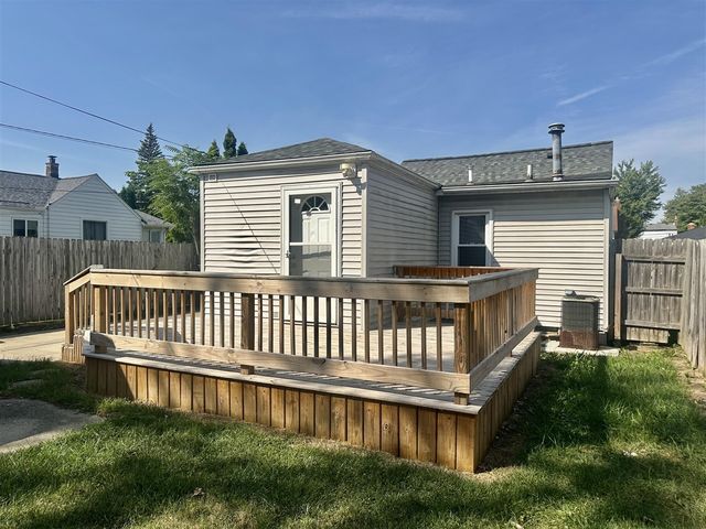 22464 Rein Avenue, Eastpointe, MI 48021