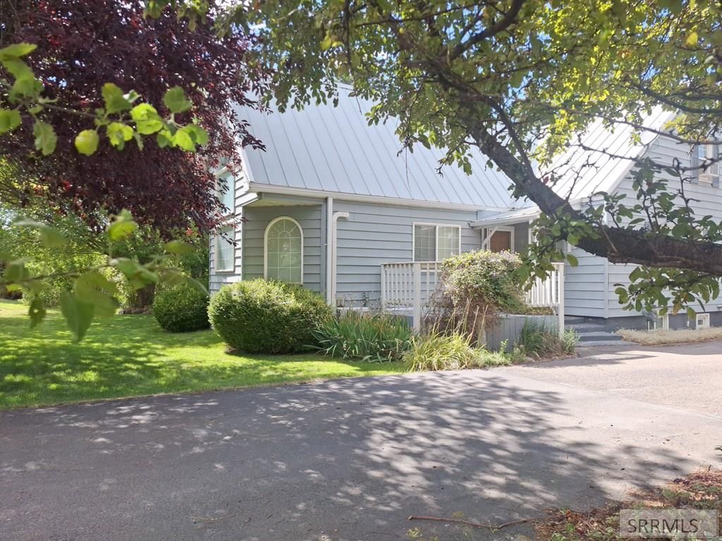 Image 2 of property listing at 1822 Cottage Avenue, Pocatello, ID 83201