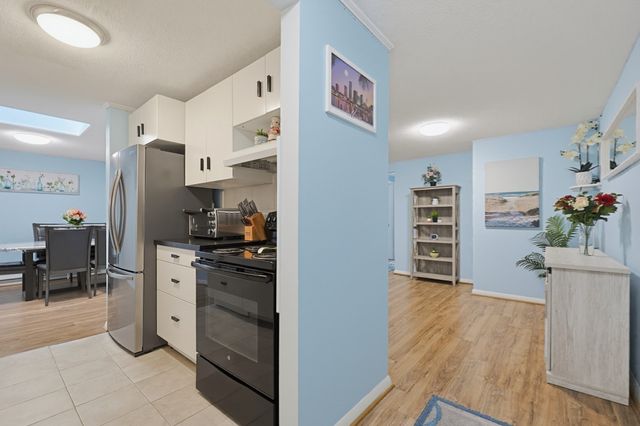 220 Bedford St E11, Bridgewater, MA 02324