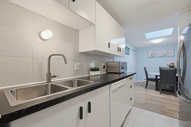 220 Bedford St E11, Bridgewater, MA 02324