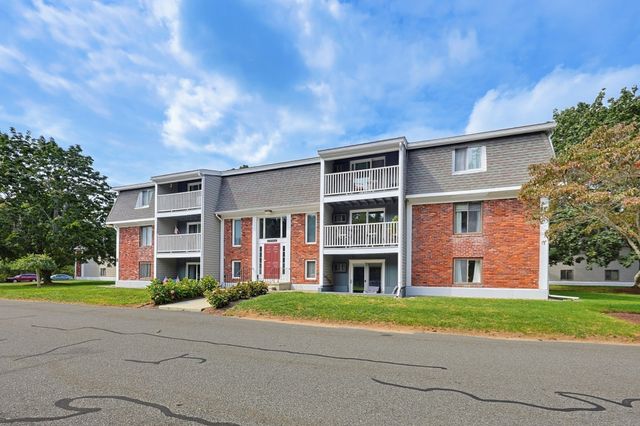220 Bedford St E11, Bridgewater, MA 02324