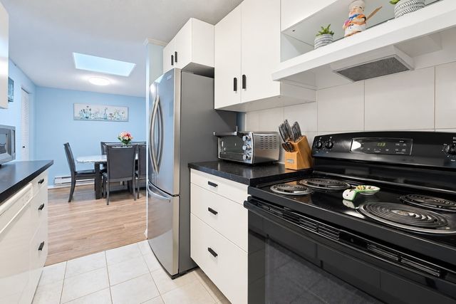 220 Bedford St E11, Bridgewater, MA 02324