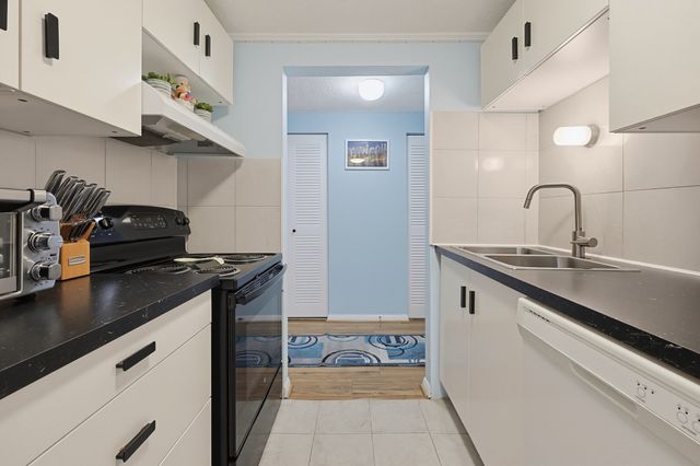 220 Bedford St E11, Bridgewater, MA 02324