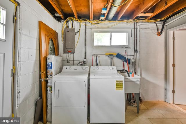 6306 HARDWOOD DR, Lanham, MD 20706