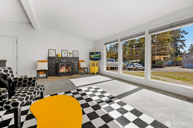 5319 201st Place SW, Lynnwood, WA 98036