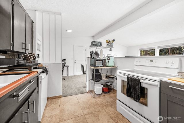 5319 201st Place SW, Lynnwood, WA 98036