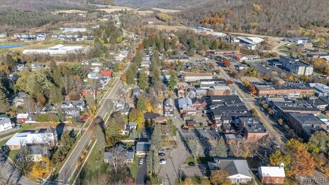 8 Monroe Street, Ellicottville, NY 14731