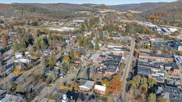 8 Monroe Street, Ellicottville, NY 14731
