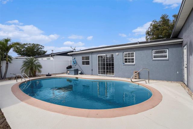 8226 PENWOOD DRIVE, Port Richey, FL 34668