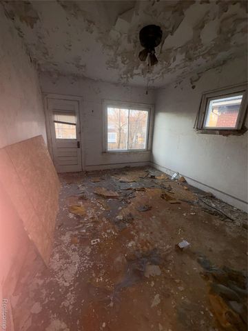3230 FULLERTON Street, Detroit, MI 48238
