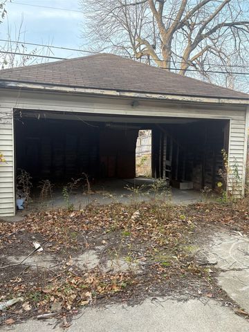 3230 FULLERTON Street, Detroit, MI 48238