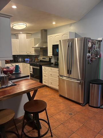 66 WOODRUN DR, Middleton, TN 38052