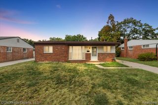 5118 Michael Street, Dearborn Heights, MI 48125