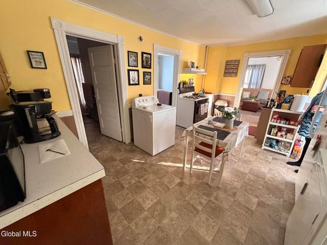 200 Saratoga Avenue, Mechanicville, NY 12118