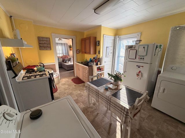 200 Saratoga Avenue, Mechanicville, NY 12118