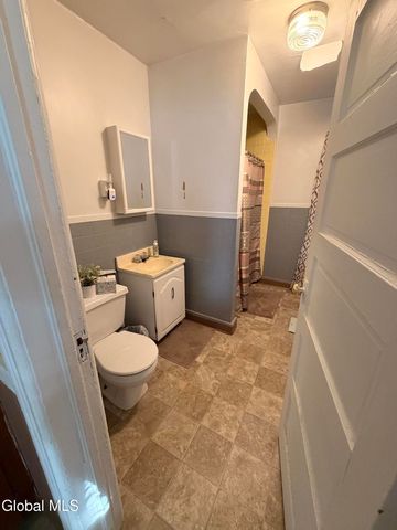 200 Saratoga Avenue, Mechanicville, NY 12118