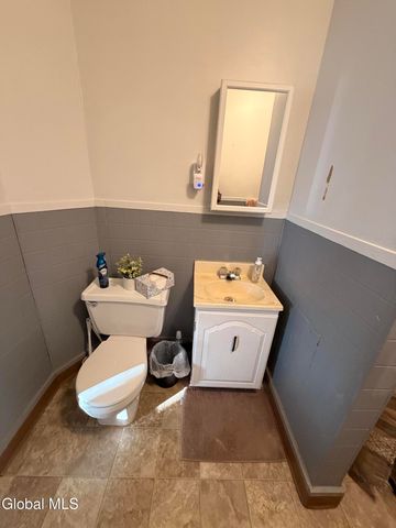 200 Saratoga Avenue, Mechanicville, NY 12118