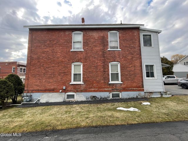 200 Saratoga Avenue, Mechanicville, NY 12118