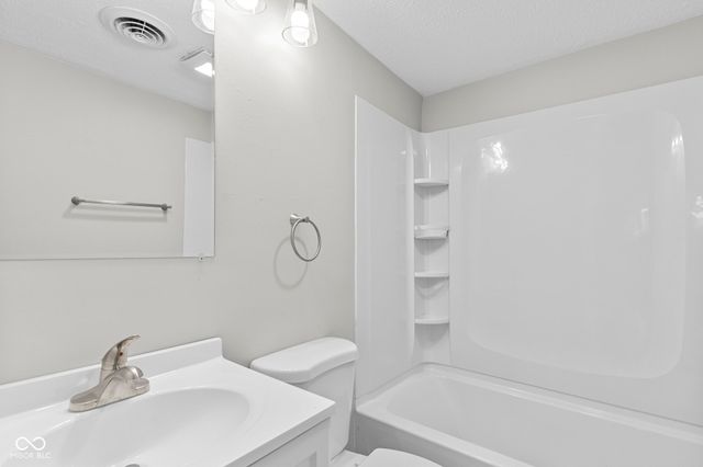 211 N Armstrong Street, Crothersville, IN 47229