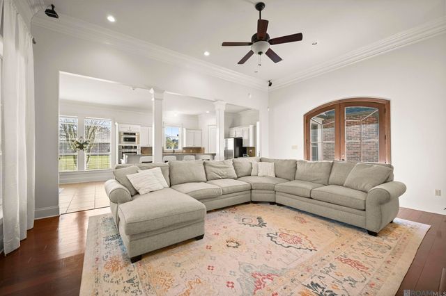 59270 Island Dr, Plaquemine, LA 70764