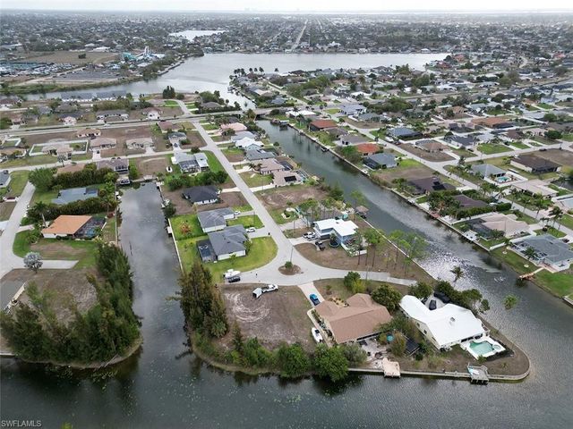 507 SW 7th TER, Cape Coral, FL 33991