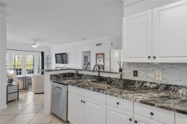 4304 BAYSIDE VILLAGE DRIVE 201, Tampa, FL 33615