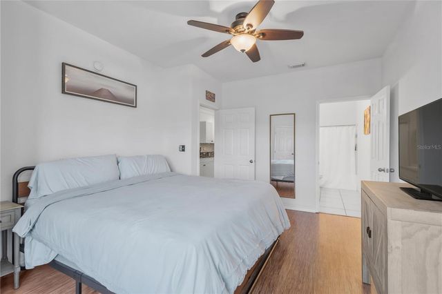 4304 BAYSIDE VILLAGE DRIVE 201, Tampa, FL 33615