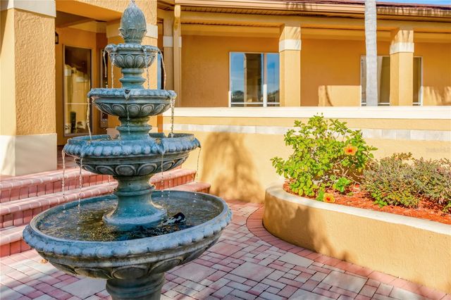 4304 BAYSIDE VILLAGE DRIVE 201, Tampa, FL 33615