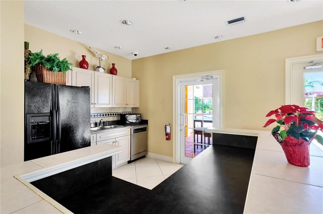 4304 BAYSIDE VILLAGE DRIVE 201, Tampa, FL 33615