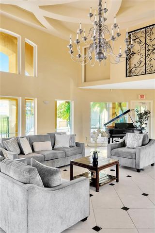 4304 BAYSIDE VILLAGE DRIVE 201, Tampa, FL 33615