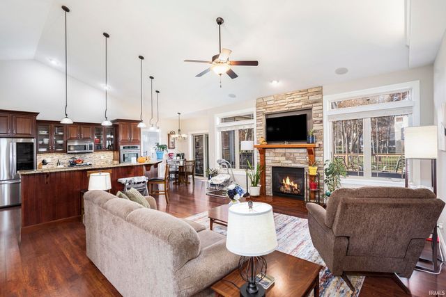 30351 Deer Pointe, Granger, IN 46530