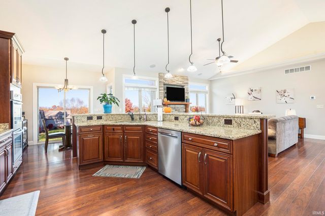 30351 Deer Pointe, Granger, IN 46530