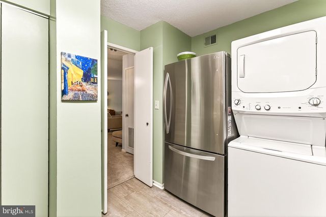 5903 MOUNT EAGLE DR #303, Alexandria, VA 22303