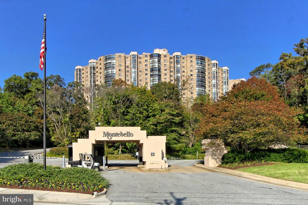 5903 MOUNT EAGLE DR #303, Alexandria, VA 22303