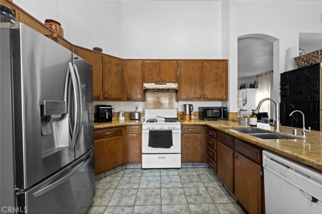 11928 Caballero, Fontana, CA 92337