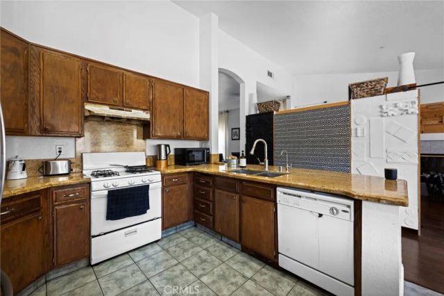 11928 Caballero, Fontana, CA 92337