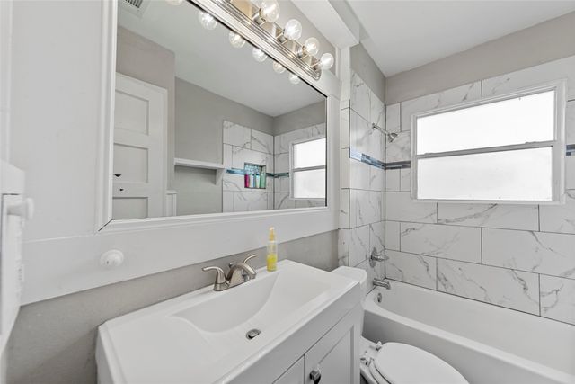 313 W Avenue G, Garland, TX 75040