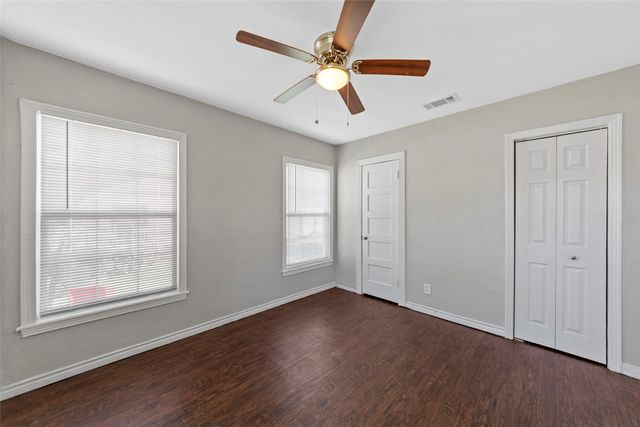 313 W Avenue G, Garland, TX 75040