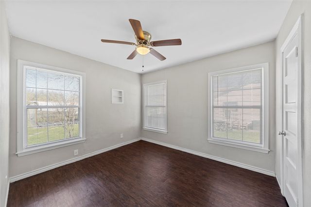 313 W Avenue G, Garland, TX 75040