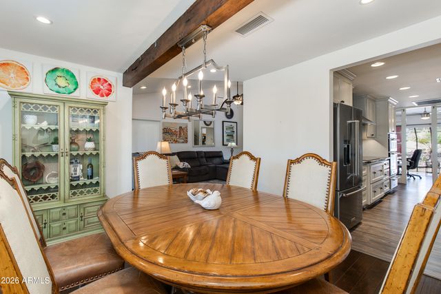 925 E WALTANN Lane, Phoenix, AZ 85022