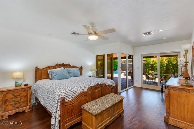 925 E WALTANN Lane, Phoenix, AZ 85022