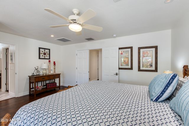925 E WALTANN Lane, Phoenix, AZ 85022