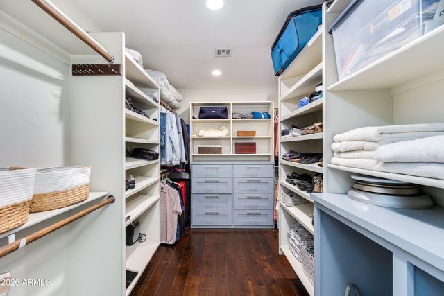 925 E WALTANN Lane, Phoenix, AZ 85022