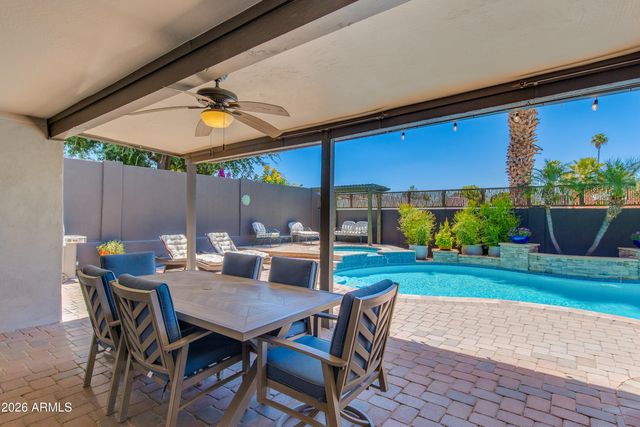 925 E WALTANN Lane, Phoenix, AZ 85022