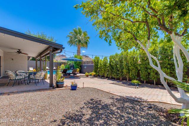 925 E WALTANN Lane, Phoenix, AZ 85022