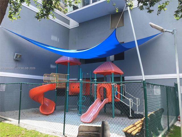 5077 NW 7th St 709, Miami, FL 33126