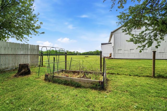 5223 Chateau Way, Fairfield, OH 45014