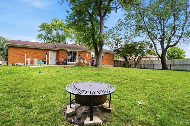 5223 Chateau Way, Fairfield, OH 45014