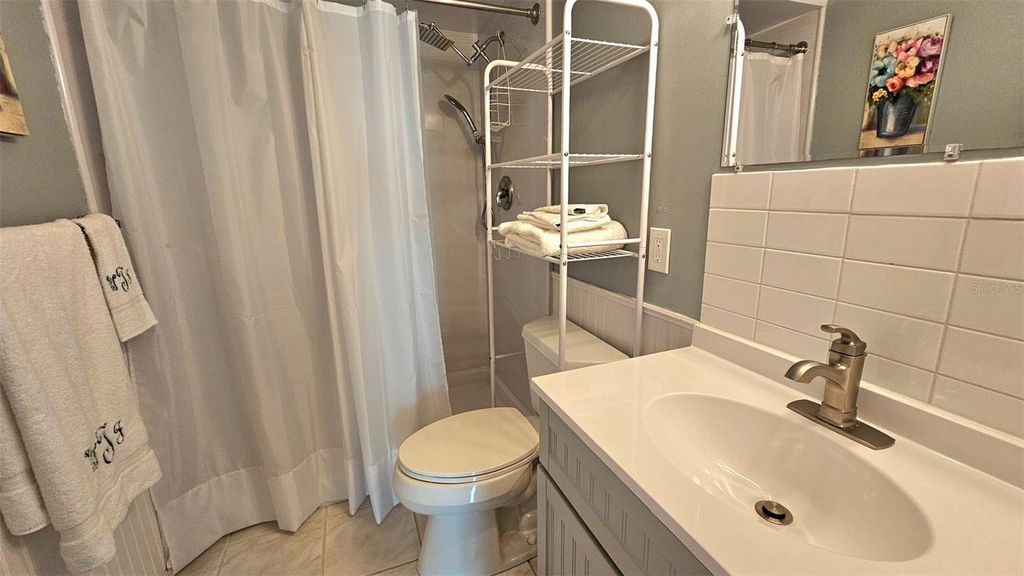 Image 21 of property listing at 26 BIRDIE DRIVE, New Smyrna Beach, FL 32168